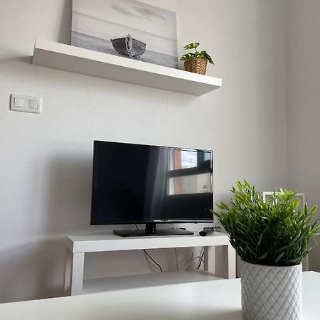 Apartamento Y Piso Frente Al Mar Con Vistas En Garrucha Exterior photo